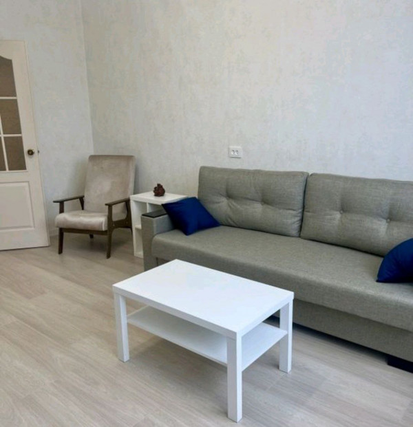 Квартиры Аренда снять сдается 2-х комнатная квартира в центре. Заславская ул Минск,метро Молодежная Фрунзенская (Юбилейная площадь)