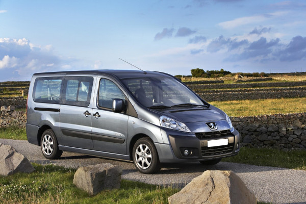 Трансфер Волгоград аэропорт Минеральные Воды минивен